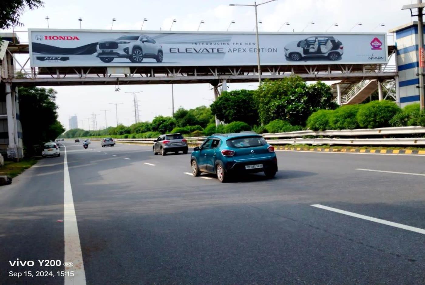 Foot Overbridge at Sector 145 Expressway, Greater Noida to Noida, Noida photo 1