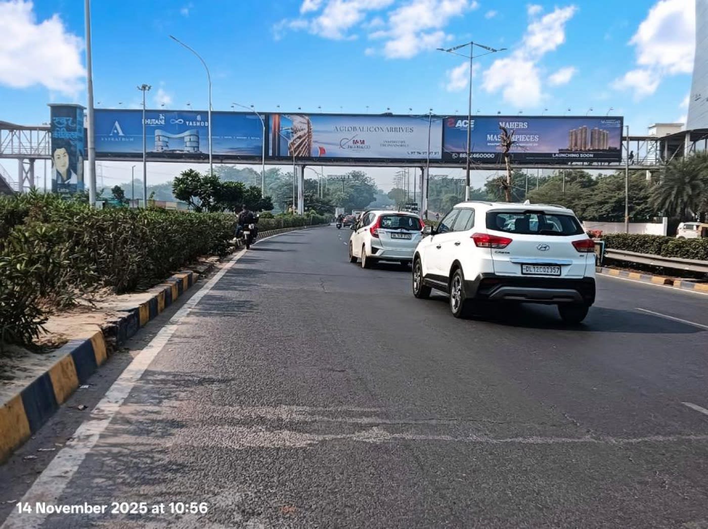 Foot Overbridge at DND Max Tower, Noida to Delhi, Noida photo 2