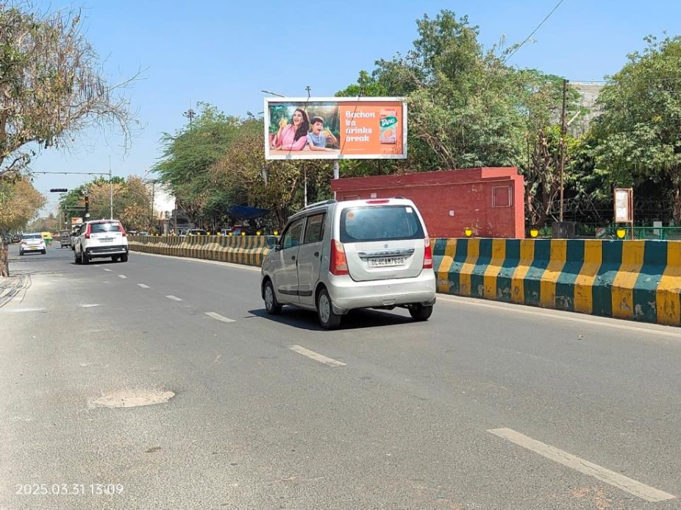 Unipole at Sector 27, Sector 18 to Sector 25, Noida photo 1