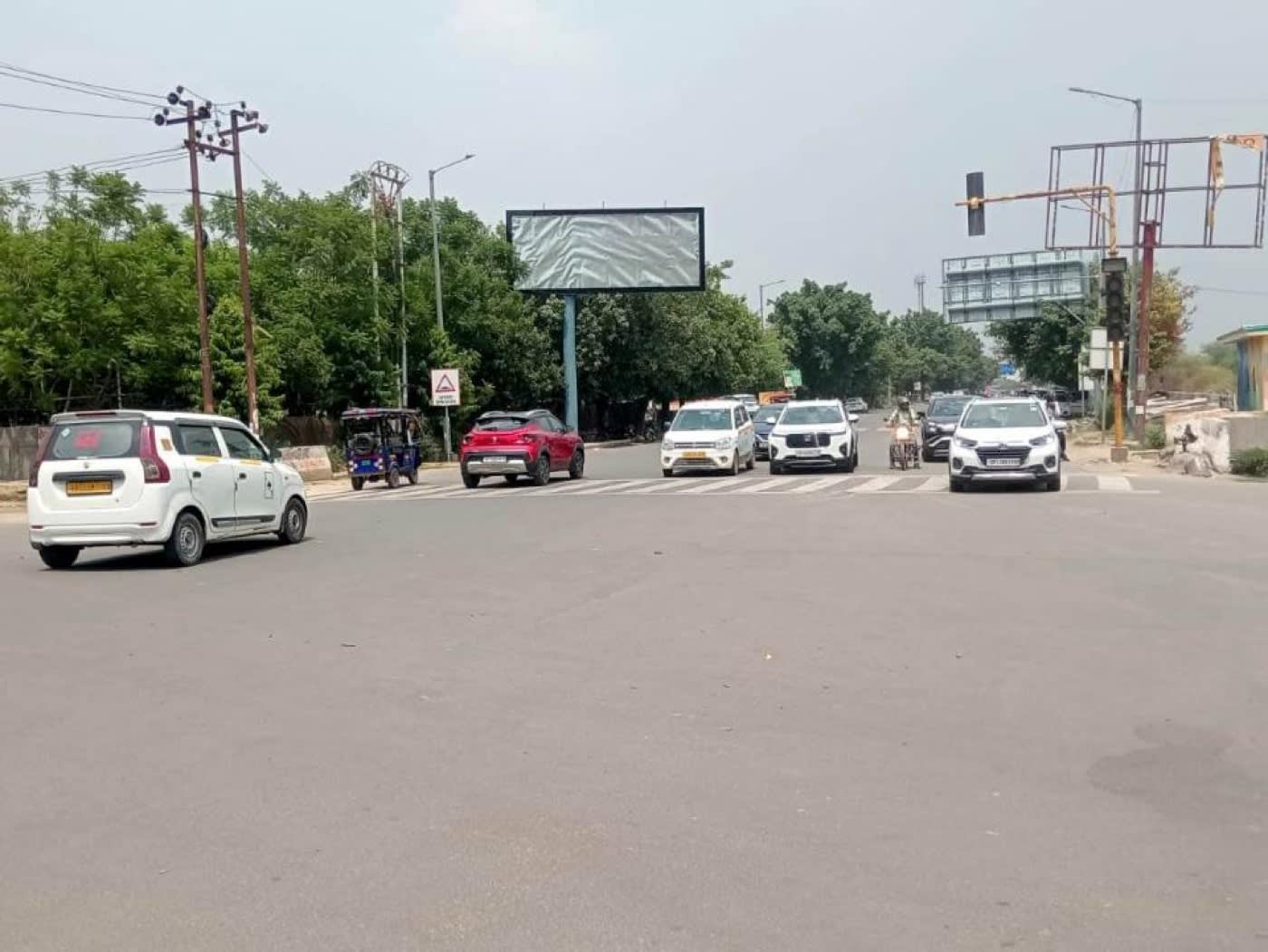 Unipole at Sector 117/74-76 Road, Sector 74 to Sector 117, Noida photo 1