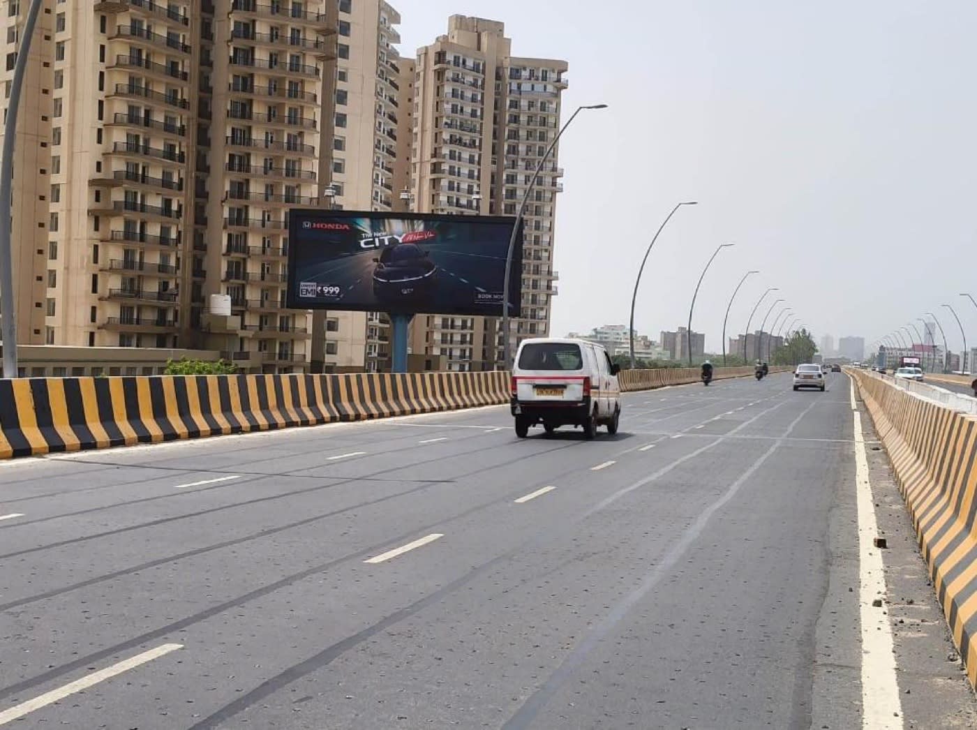Unipole at Elevated DSC Road Sector 102, Sector 82 to Sector 18, Noida photo 1