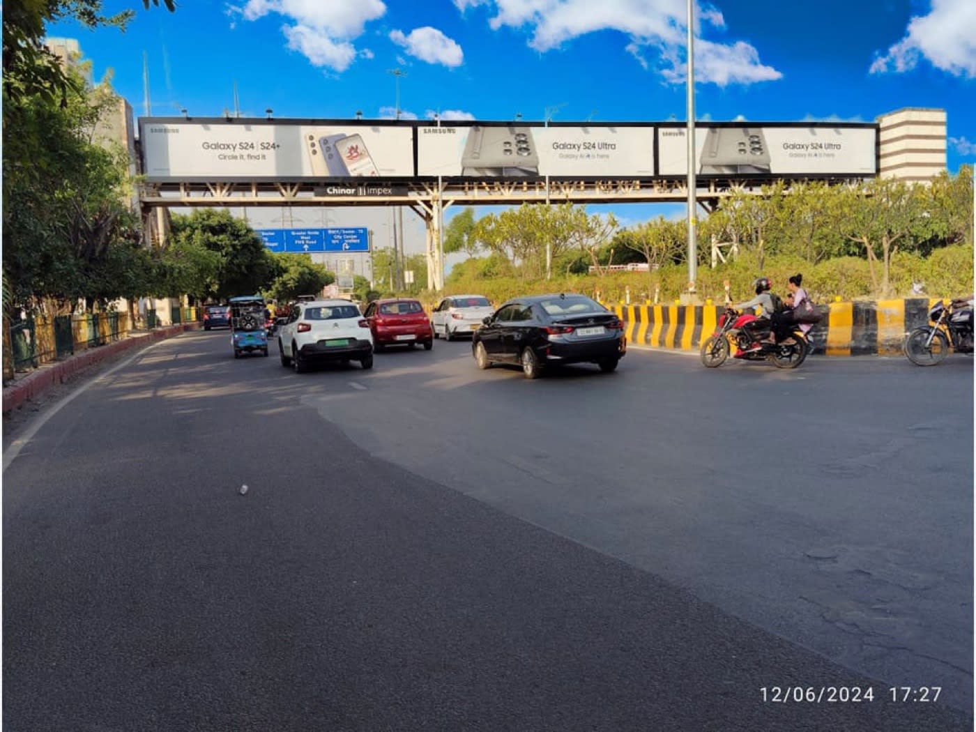 Foot Overbridge at Sector 121, Sector 71 to Sector 121, Noida photo 1