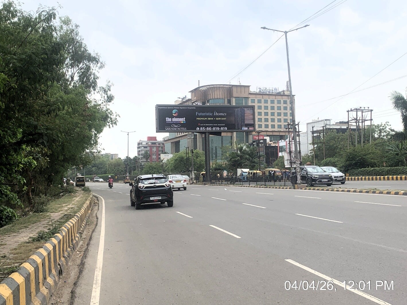 Unipole at Opp. Radisson Blu, Mohan Nagar To UP Gate, Ghaziabad - Position 2 photo 1