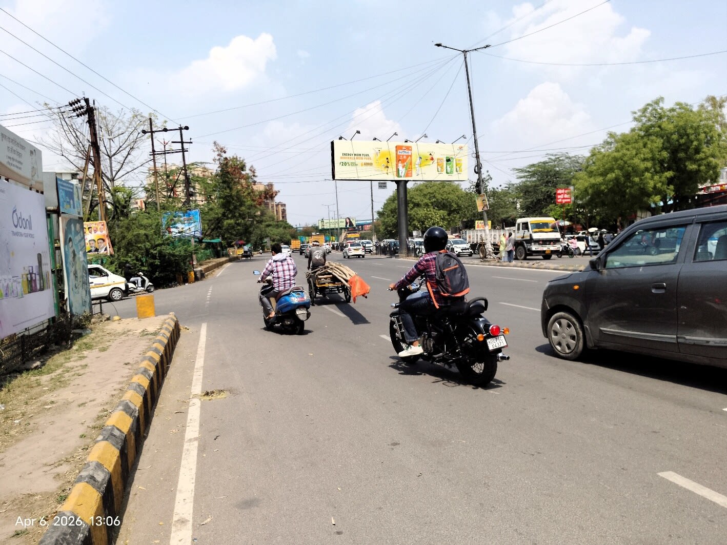 Unipole at Opp. Dabur Building, UP Gate To Mohan Nagar, Ghaziabad photo 1