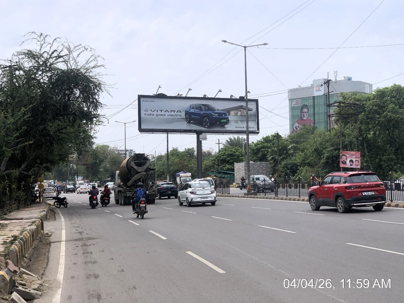 Unipole at Near Dabur Chowk 41st vahini , gate no.1, Mohan Nagar To UP Gate, Ghaziabad photo 1