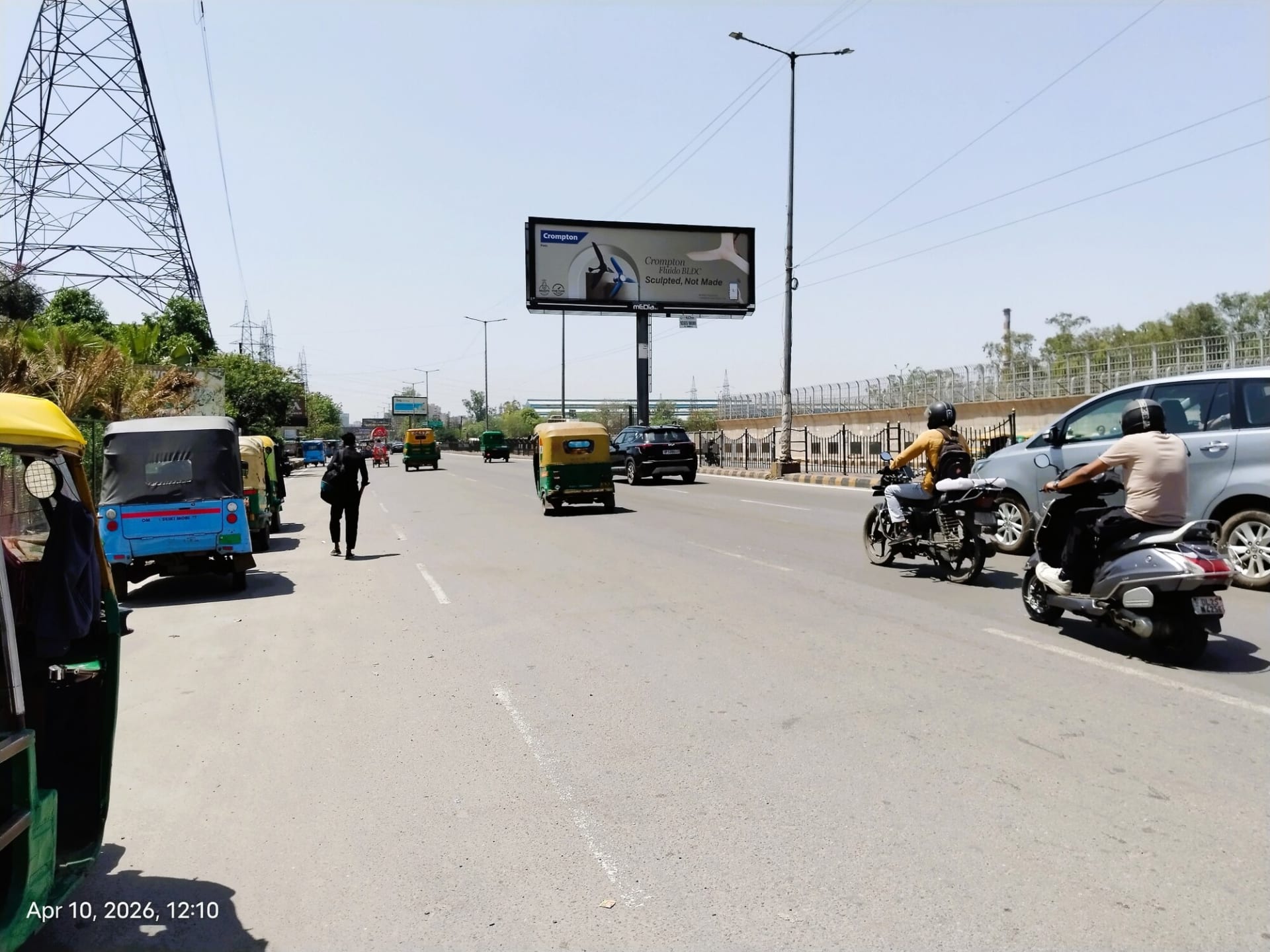 Unipole at Infront Of Vaishali Metro Station, Mohan Nagar To UP Gate, Ghaziabad photo 1