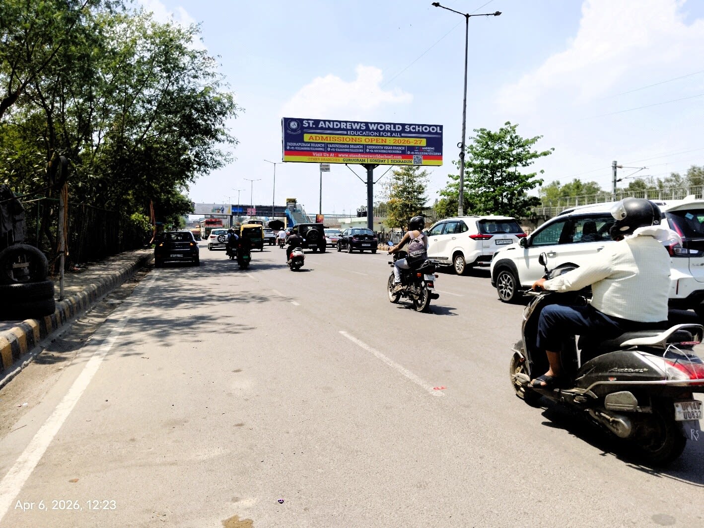 Unipole at Vaishali Metro Station Parking, Mohan Nagar To UP Gate, Ghaziabad photo 1