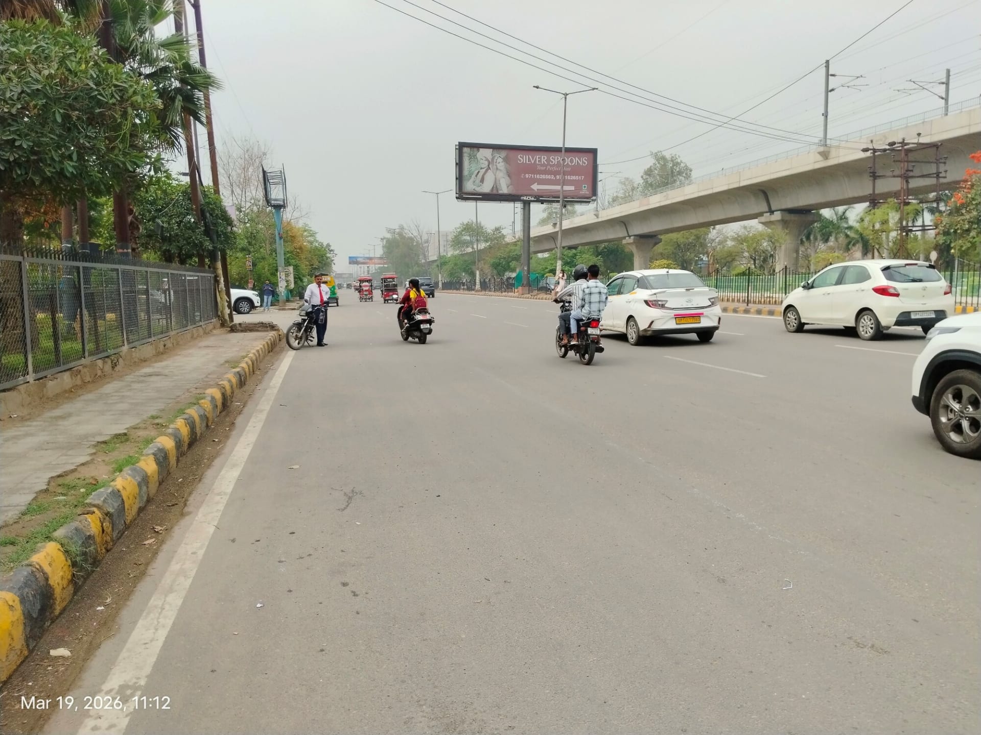 Unipole at Near Hotel Silver Spoon, Mohan Nagar To UP Gate, Ghaziabad photo 1