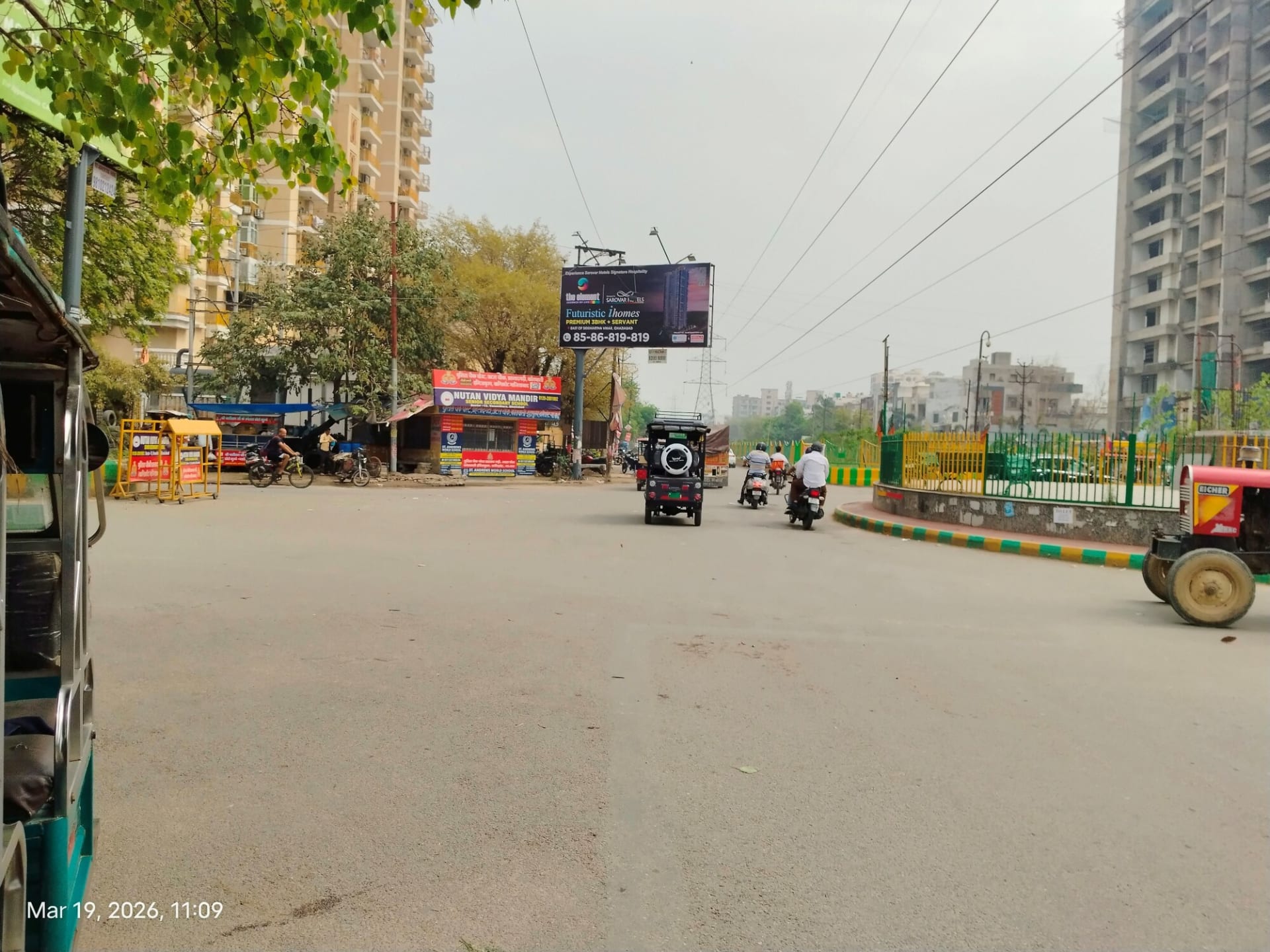 Unipole at Atal Chowk, Vaishali To Buddh Chowk, Ghaziabad photo 1