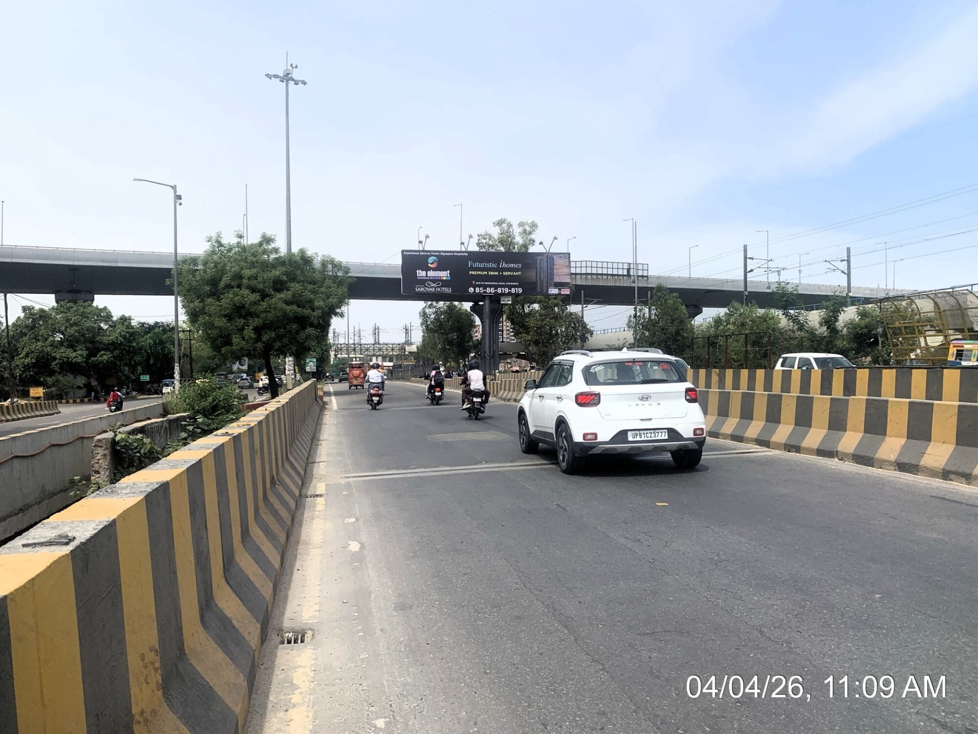 Unipole at Entry Hindon Bridge, Ghaziabad To Delhi, Ghaziabad photo 1