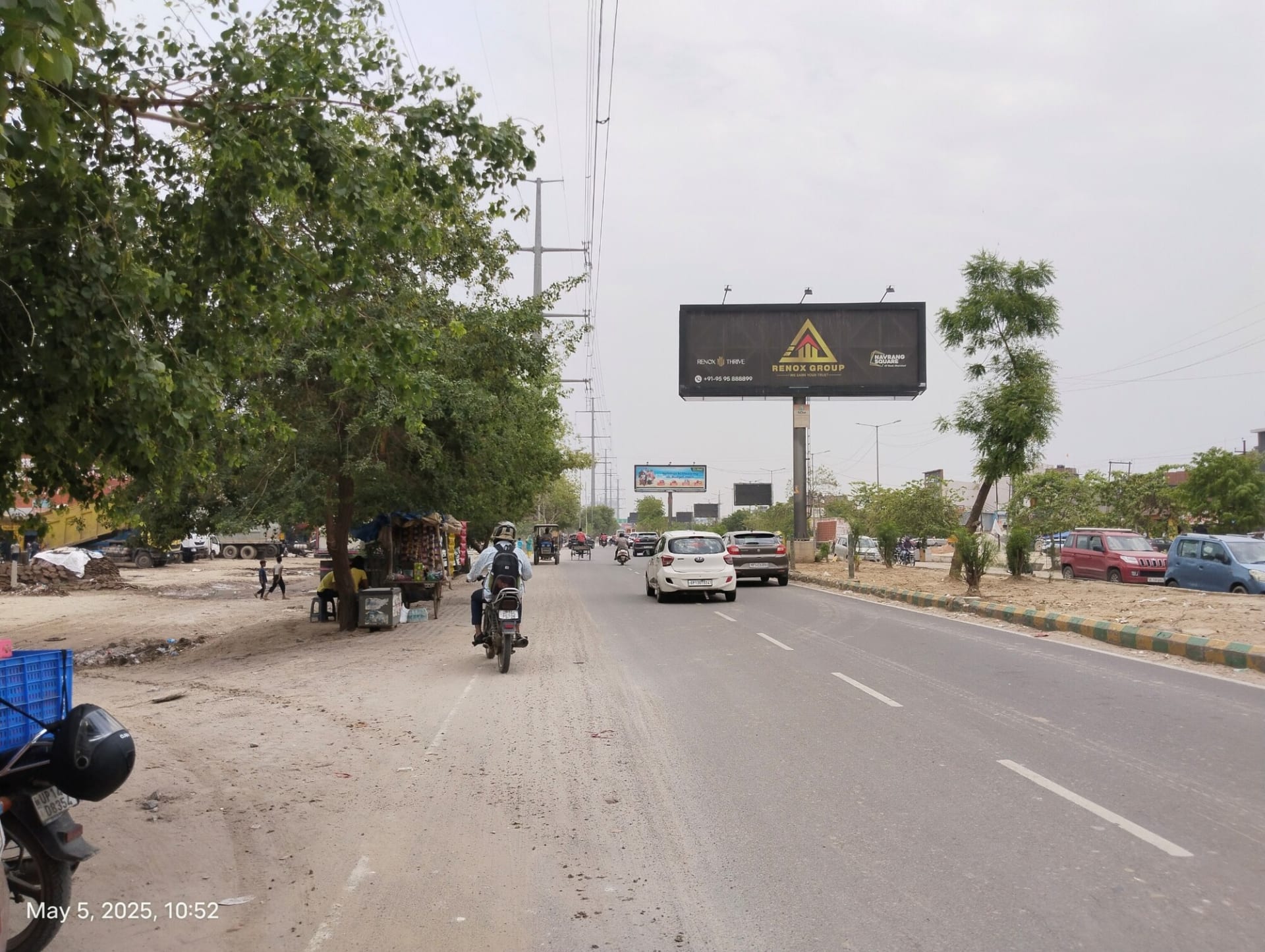 Unipole at Opp wooden street , Raghunathpuri, Gaur City To NH-09, Ghaziabad photo 1