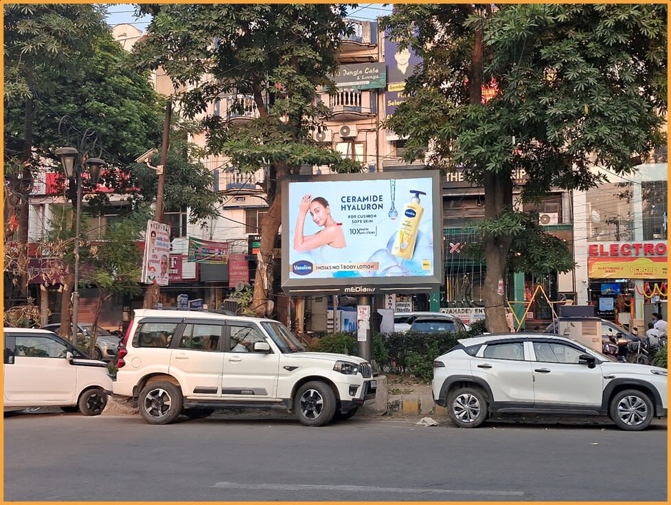 LED Screen at Near Bikanerwala, RDC, Rajnagar, RDC Market To Hapur Road, Ghaziabad photo 1