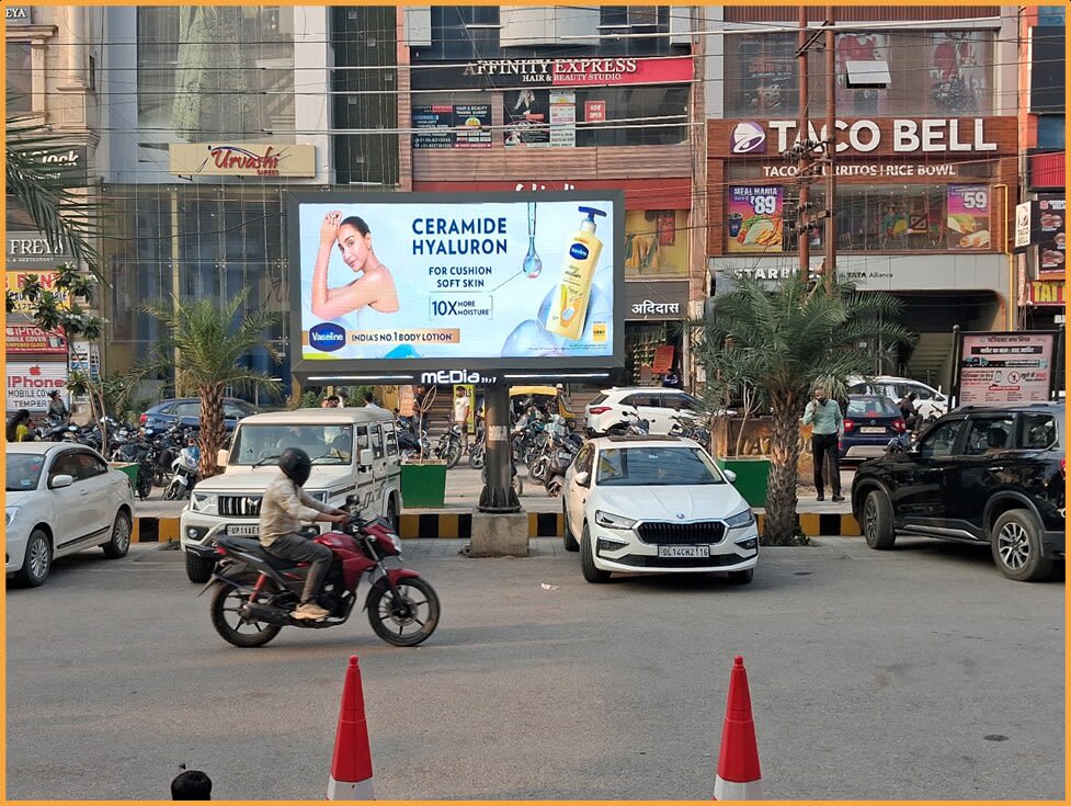 LED Screen at Infront Gaur Mall, RDC, RAJNAGAR, Gaur Mall, Ghaziabad photo 1