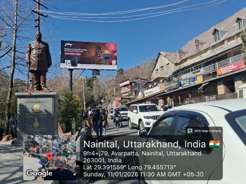Unipole at Riksha Stand Near Mall Road Mallital facing Bada Bazar, Nainital photo 1