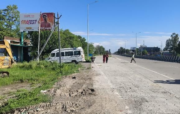 Unipole at Mota Haldu, Bareilly Road, Haldwani, Haldwani photo 1