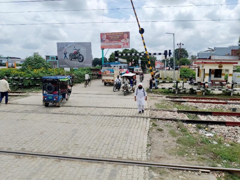 Unipole at Nr. Railway Station Khatima, Railway Crossing Khatima, Khatima - Position 2 photo 1