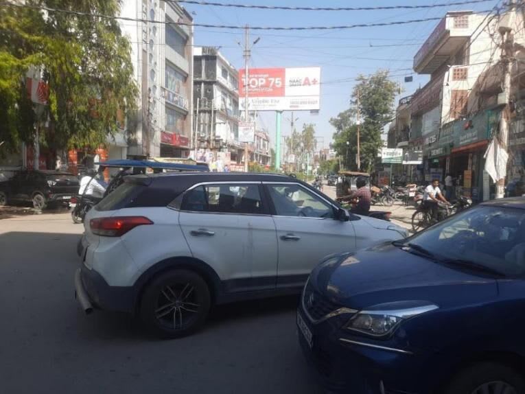 Unipole at Bata Showroom, Civil Lines, fcg Parshuram Chowk, Rudrapur photo 1