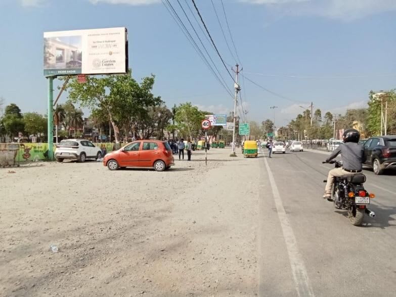 Unipole at DD Chowk, Bus stand, fcg Nagar Nigam, Rudrapur - Position 3 photo 1