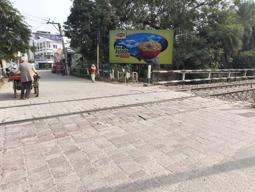 Unipole at Ramnagar Road Crossing Fcg Stadium Choraha, Kashipur - Position 2 photo 1