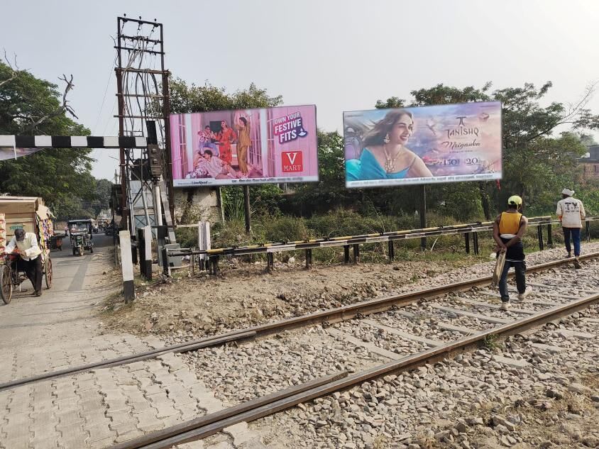 Unipole at Cheema Crosing Fcg Cheema Choraha Spectrum Mall, Kashipur - Position 2 photo 1