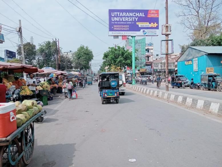 Unipole at Miglani Tower, Gandhi Park , fcg Gurudwara Gate, Rudrapur photo 1