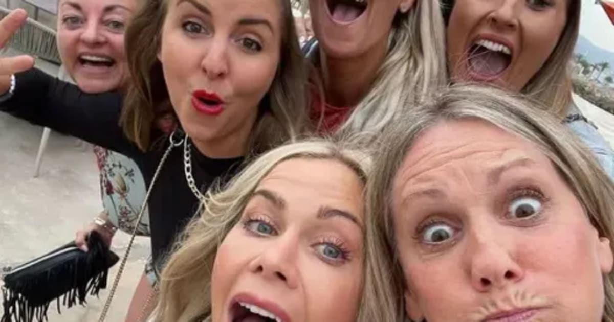 group-birthday-cards-online-joyogram