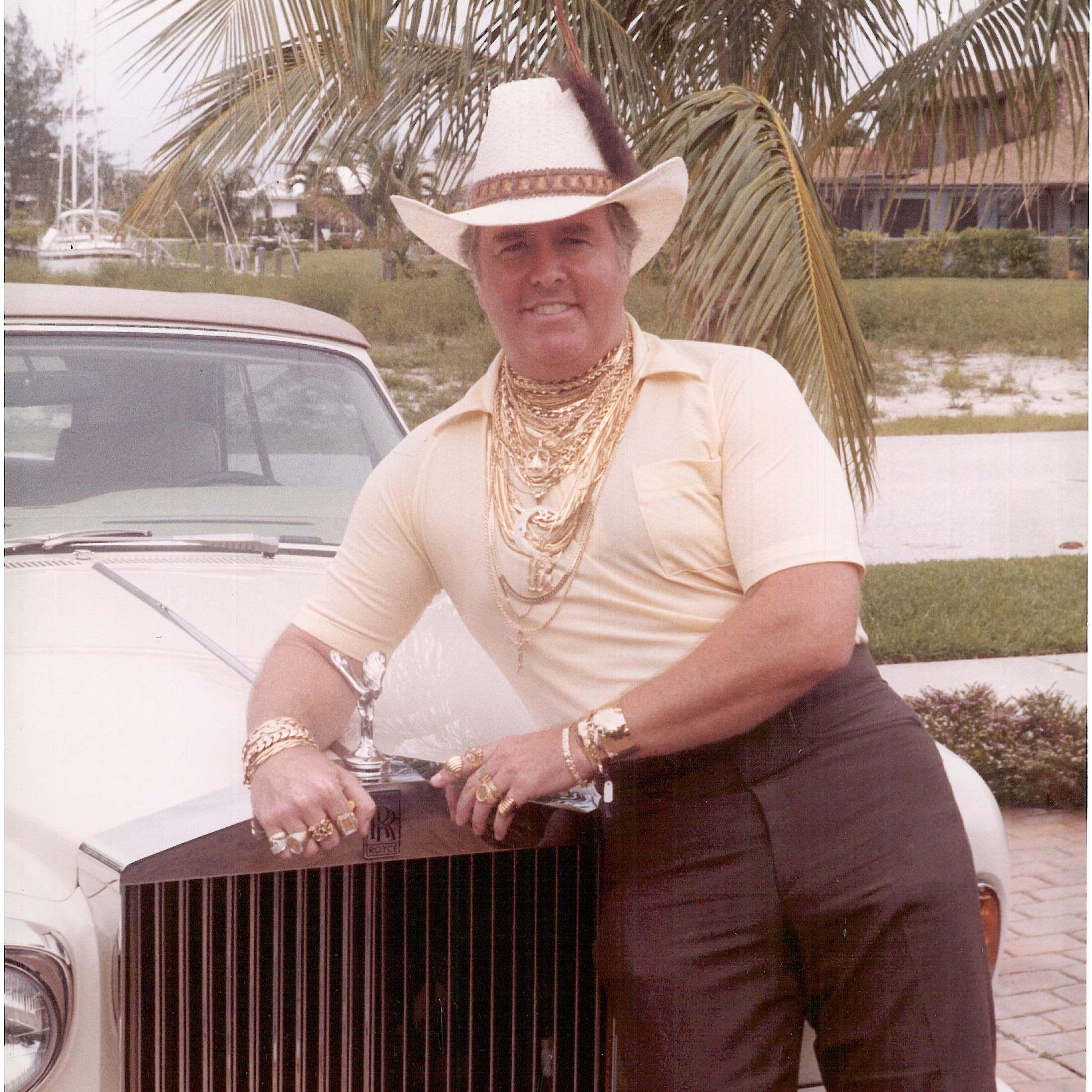 Jim Dunn as Mr.T.  /></center>
<br/><br/>
<br/><br/>


<center>
<img style=