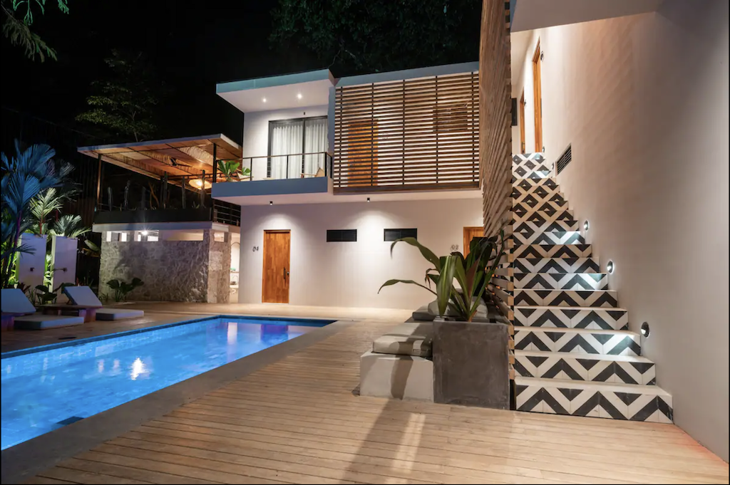 Hidden Gem: Huge One Bedroom Luxury Suite, walk to Everything in the Heart of Santa Teresa - Nala Luxury Living