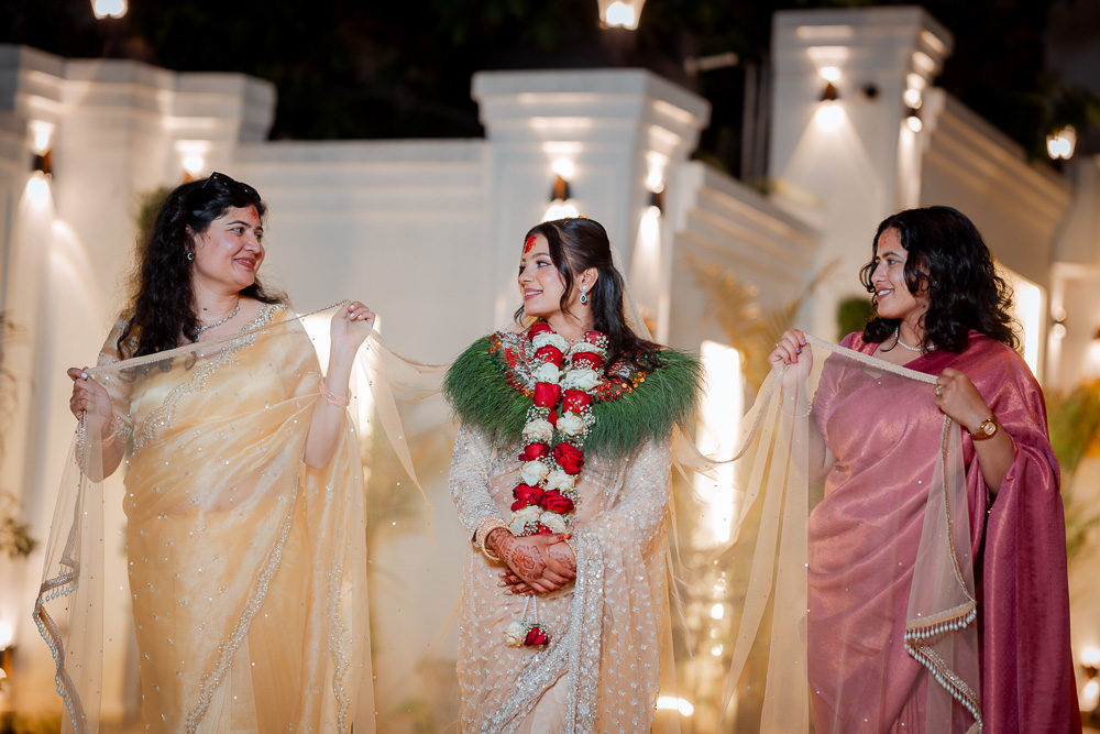 Kishor & Pallavi gallery image 13