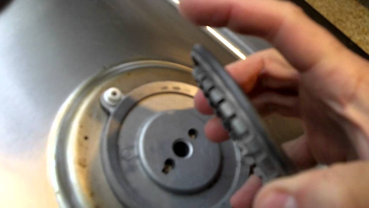 How does gas stove spark igniter work