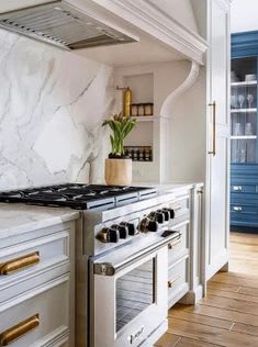 Kitchen Hood Ideas 2024: Elevate Your Culinary Space!