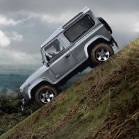 Land Rover Freelander 90 going down a steep hill