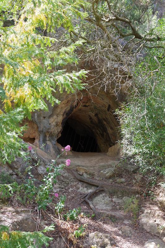 Escapada a Benifallet: Coves Meravelles, Llaüt, Castellot Ibèric i Via Verda - 4