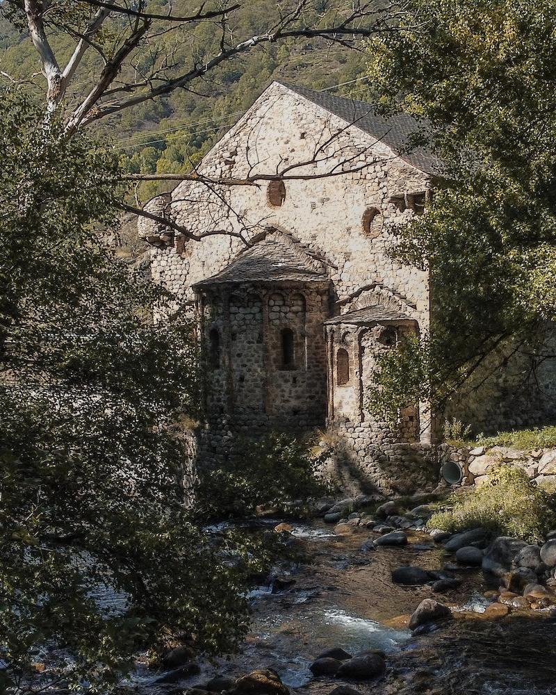 Església romànica de Sant Joan d'Isil