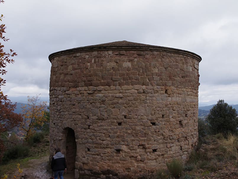 Castell de Lluçà, al Lluçanès - 2