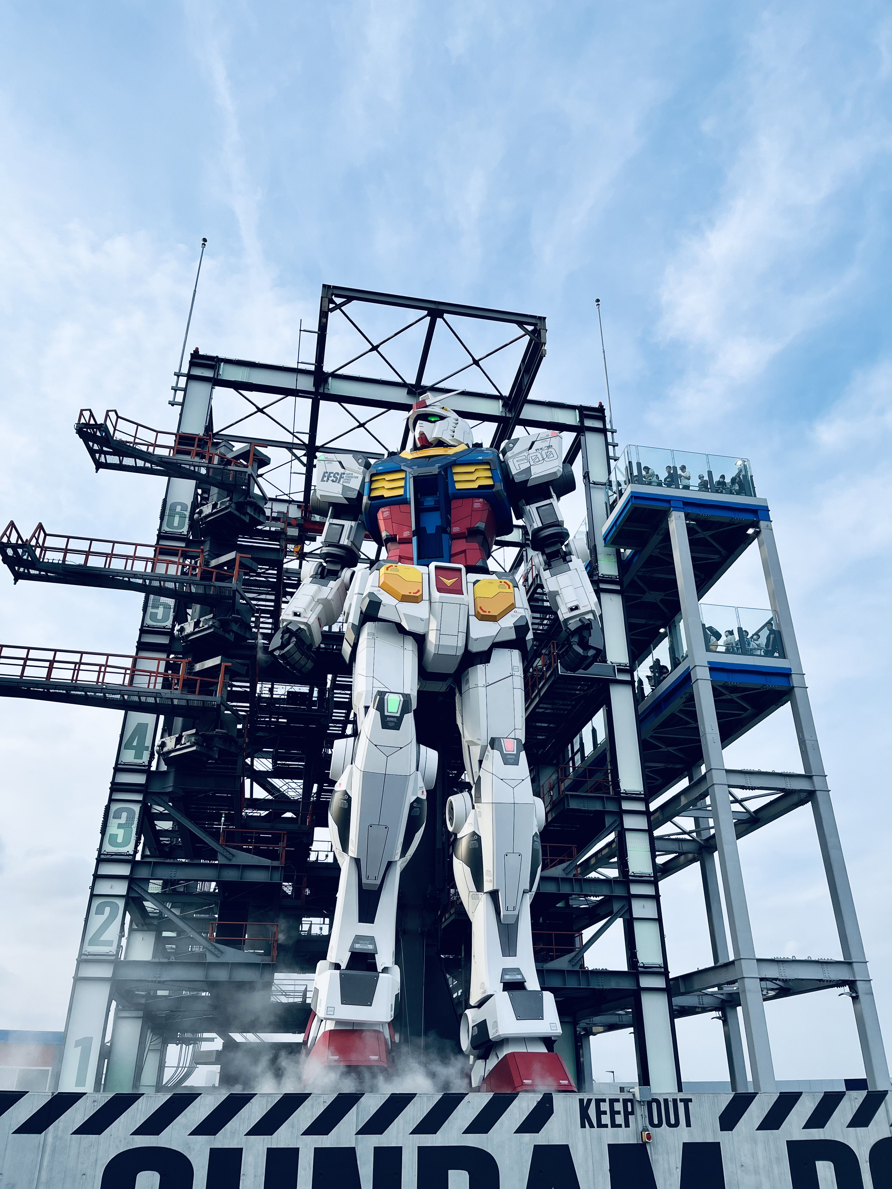 Gundam in Yokohama before it closing down