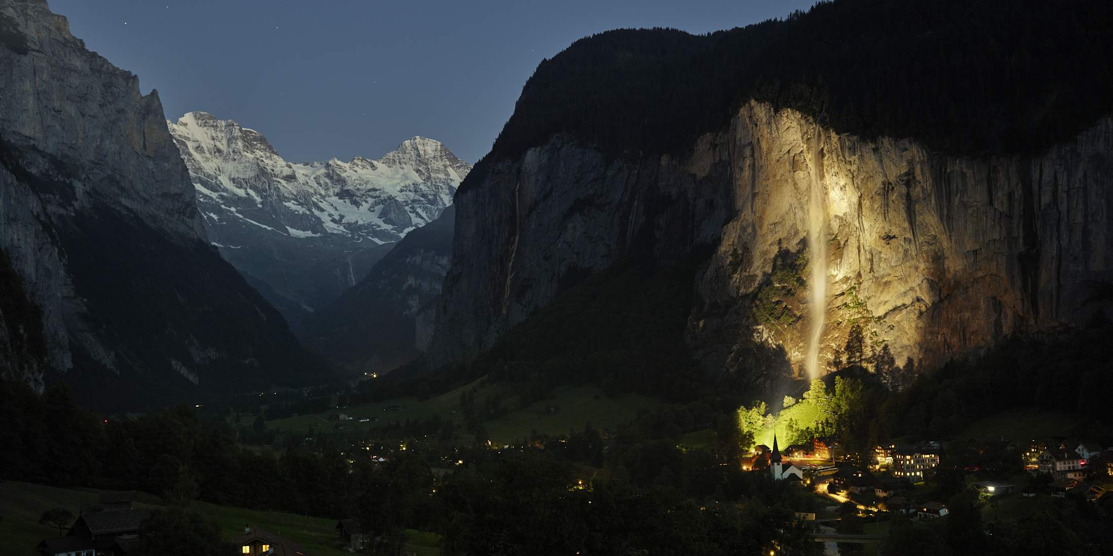 Lauterbrunnen Staubbachfall Nachtaufnahme