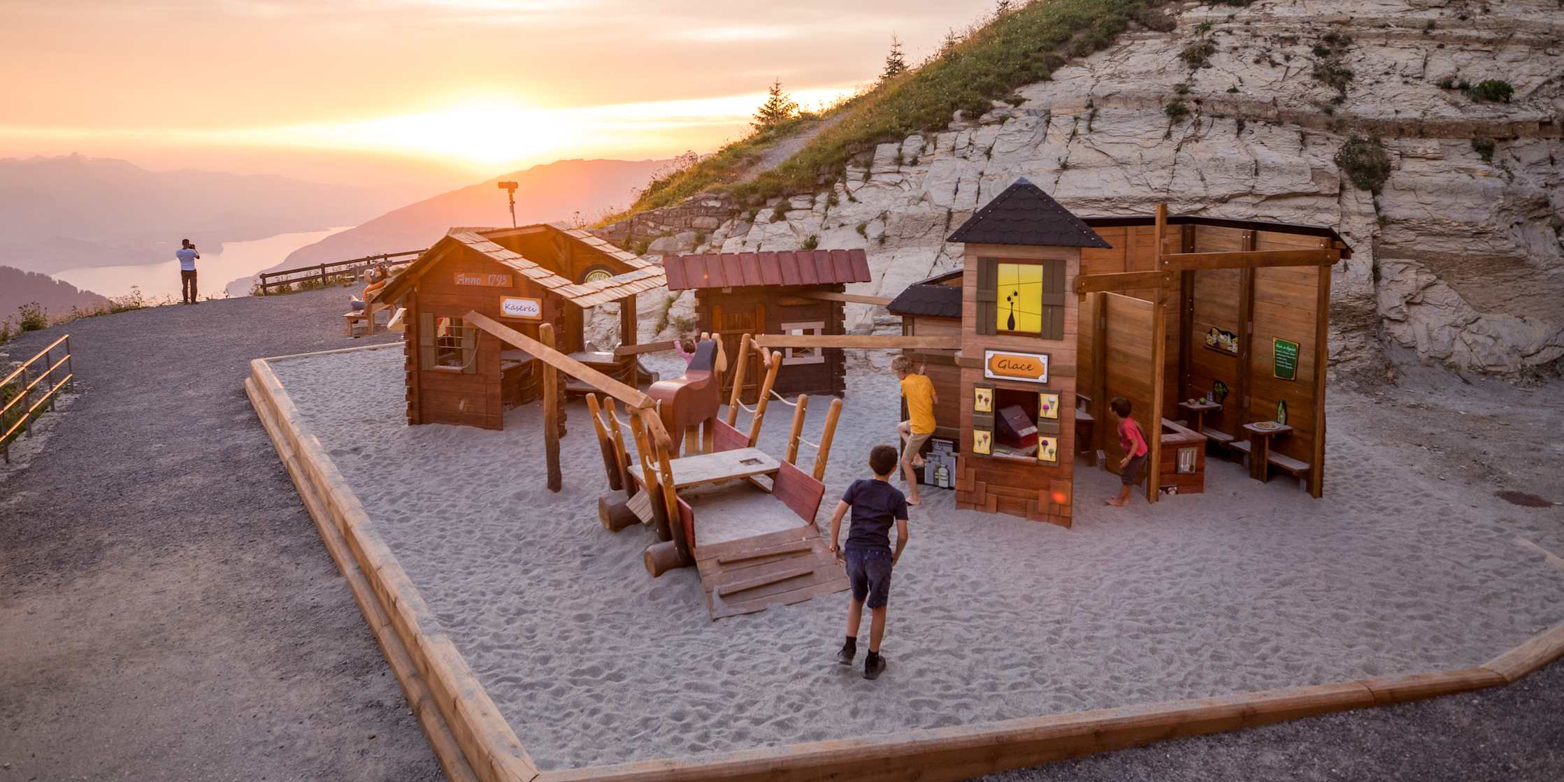 Berge, Eiger, Eiger-Mönch-Jungfrau, Erlebnisse-Aktivitaeten, Jungfrau, Mönch, Schynige-Platte, Spielplatz, jungfrau.ch