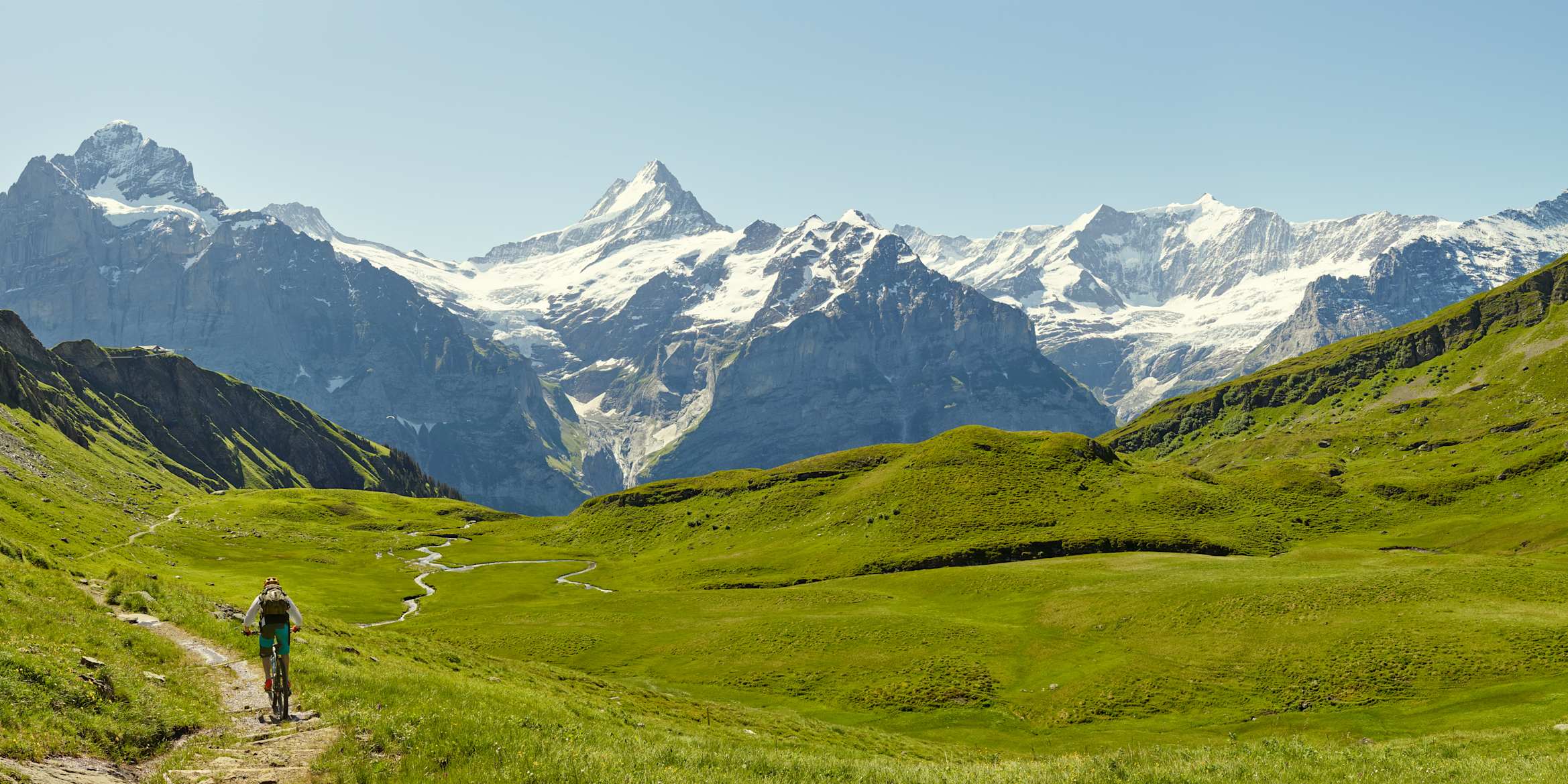 Biken Adventure Wetterhorn Schreckhorn Panorama Sommer