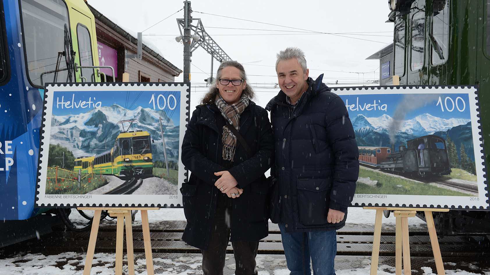 Bernhard Kallen l und Urs Kessler nach der Enthuellung auf der Kleinen Scheidegg