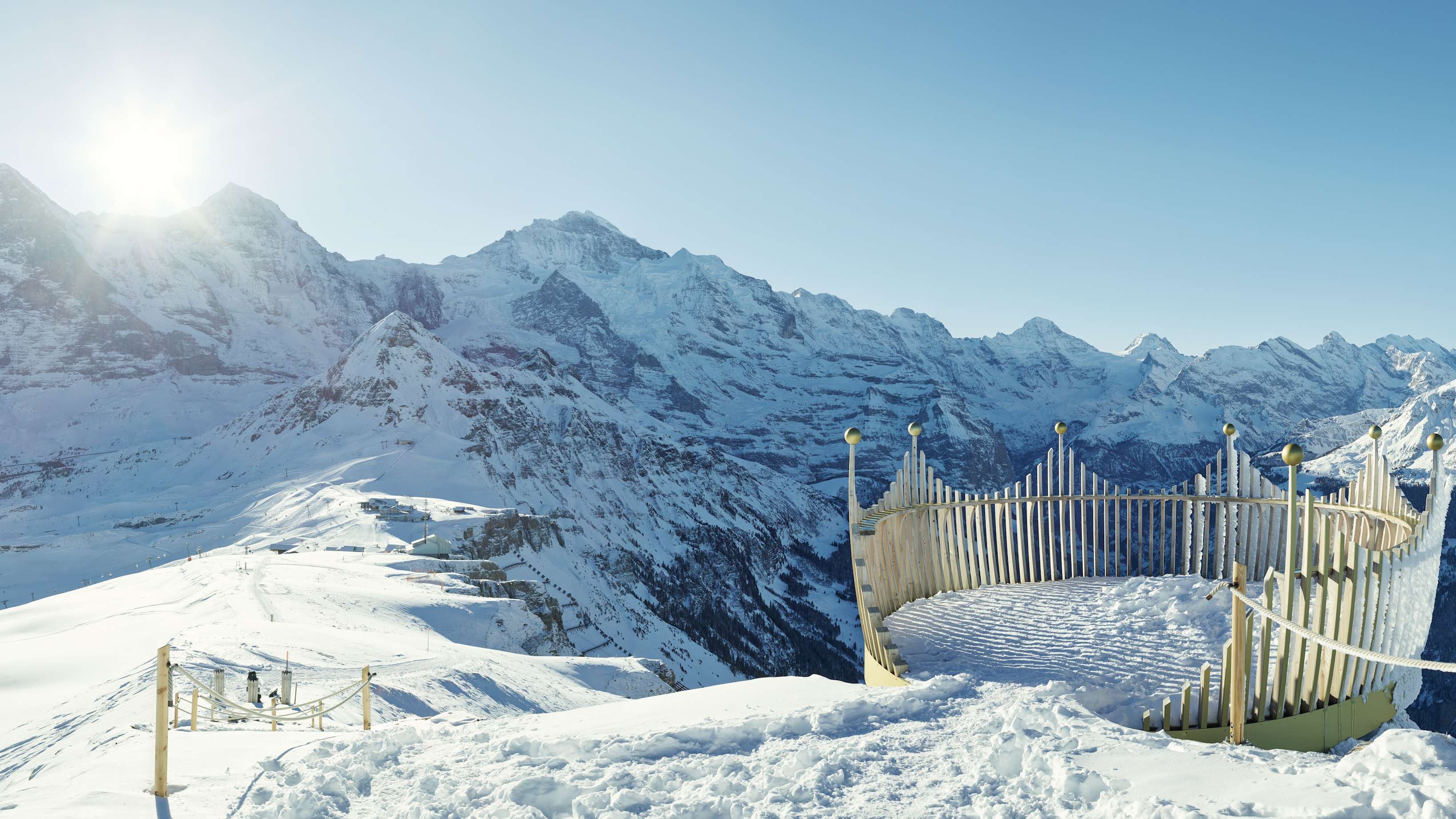 Maennlichen Wandern Royal Walk Eiger Moench Jungfrau Winter