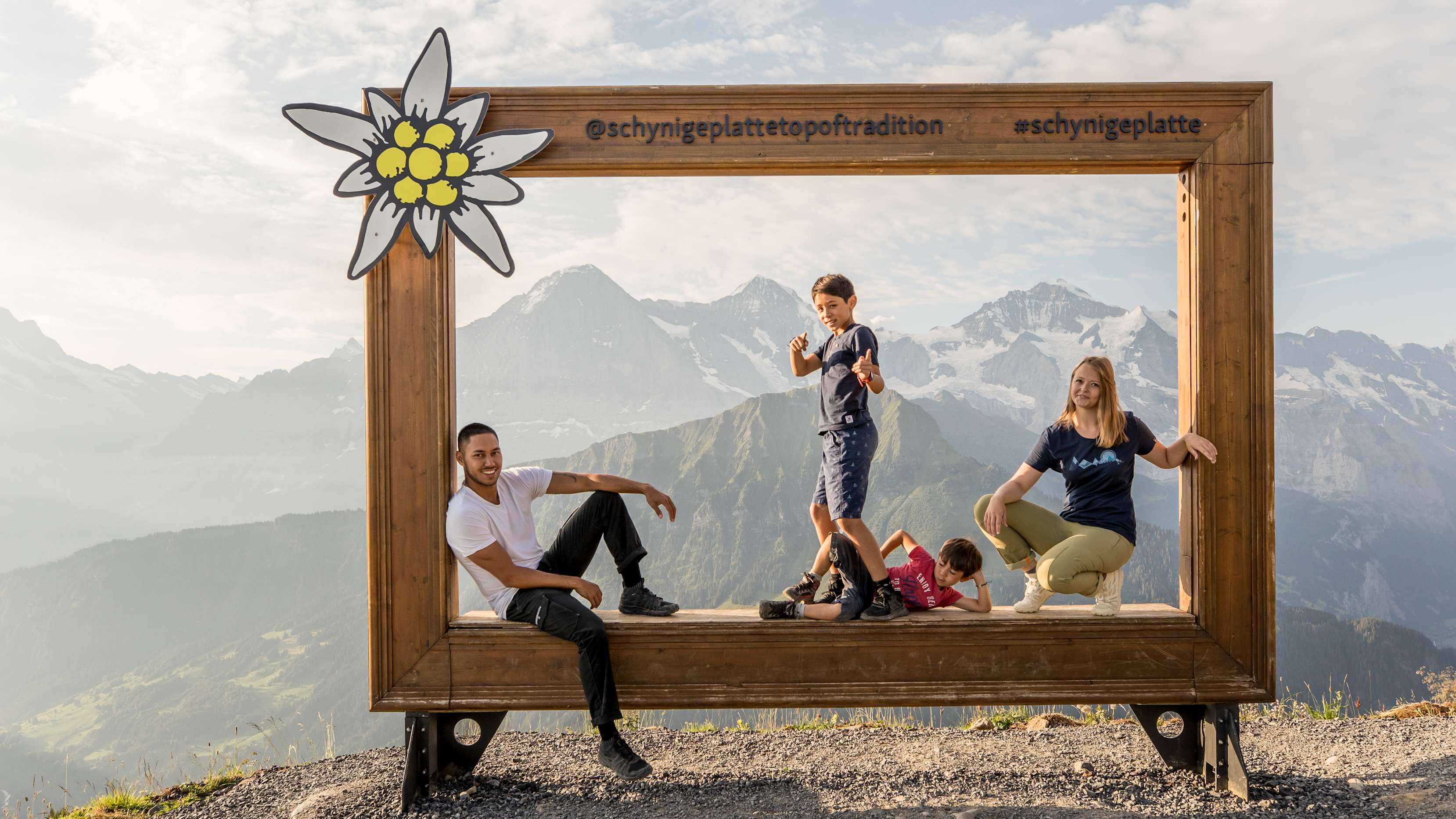 Berge, Eiger, Eiger-Mönch-Jungfrau, Erlebnisse-Aktivitaeten, Jungfrau, Mönch, Publikationen, Schynige-Platte, Screen-Content, Wandern, jungfrau.ch