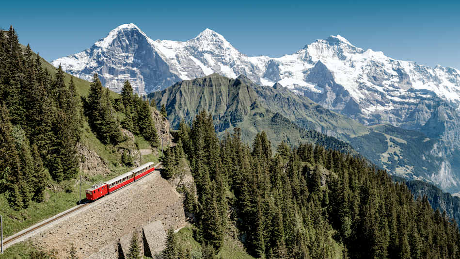 Schynige Platte Bahn Panorama Eiger Moench Jungfrau