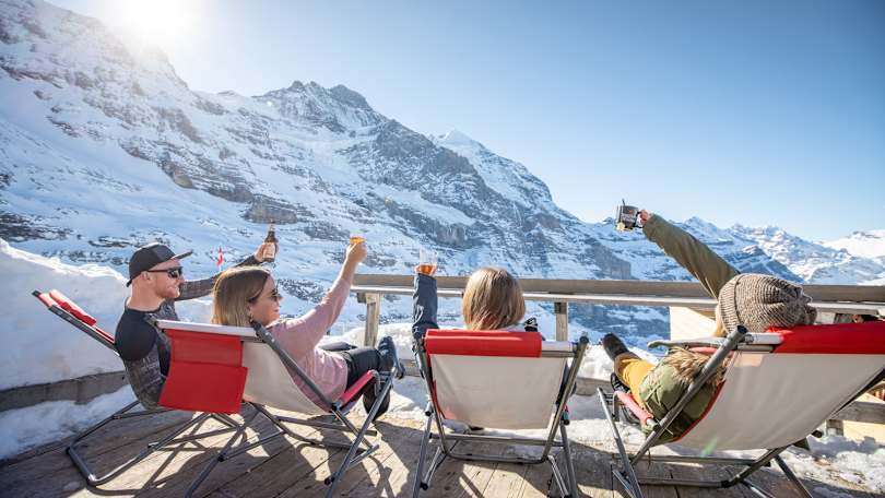 Eigergletscher Skibar Schreinerei Liegestuehle