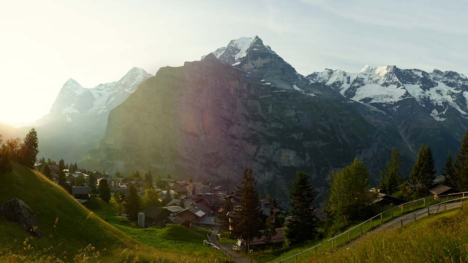 Muerren Sommer Eiger Moench Jungfrau Morgen