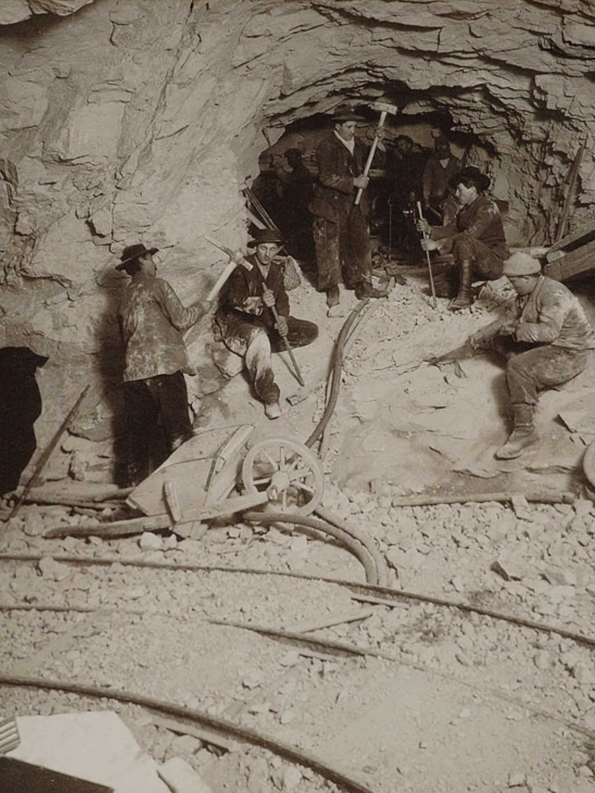 Bau der Jungfraubahn18