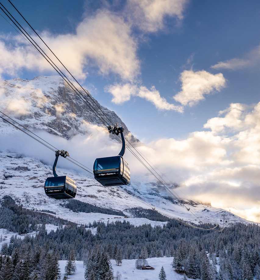 Cable car, aerial gondola, winter, gondola, Switzerland, Bernese Oberland, Jungfrau, jungfrau railways, Eiger, Grindelwald, v-cableway, tricable gondola, Switzerland, November, cable car, terminal, transport