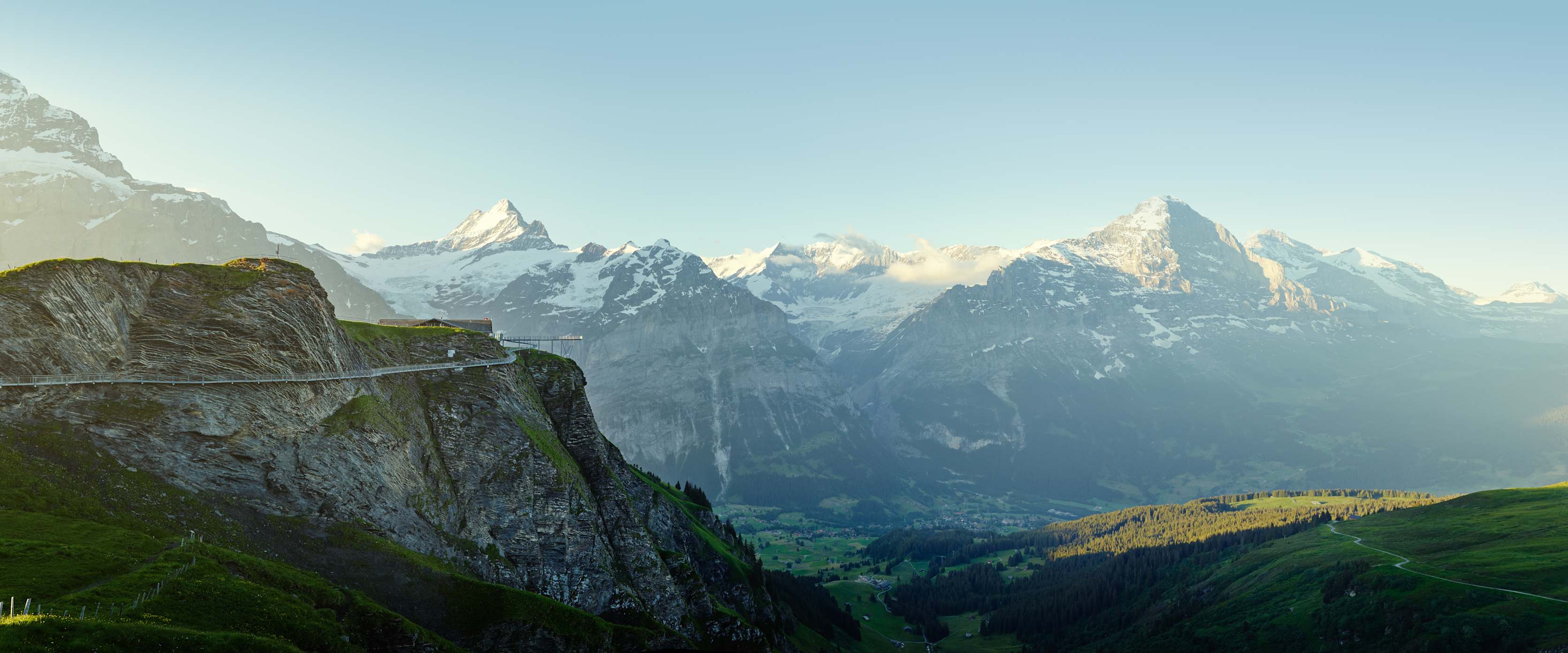 Grindelwald First Sommer Cliff Walk Eiger Moench Jungfrau