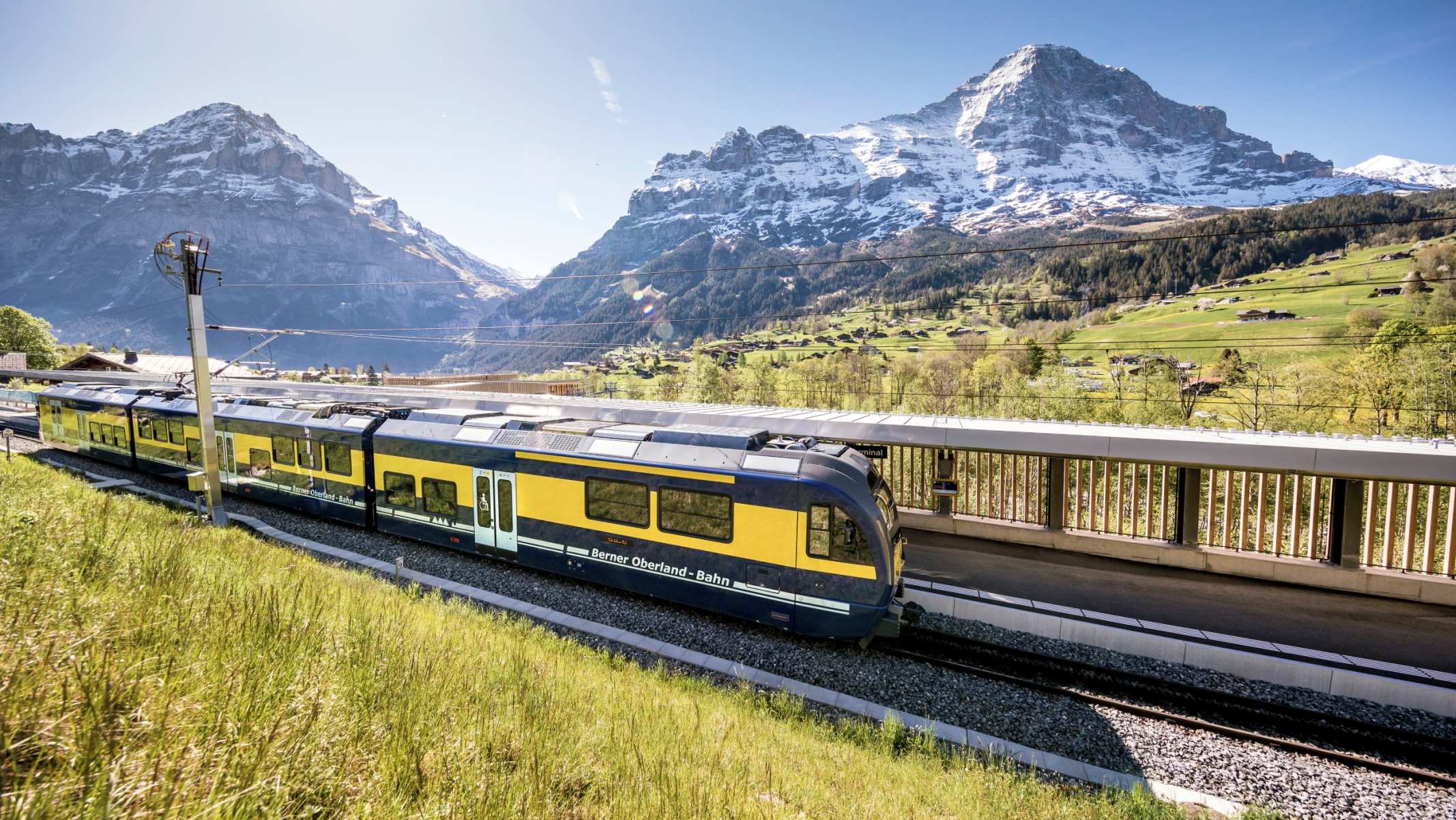 BOB Zug beim Grindelwald Terminal kl