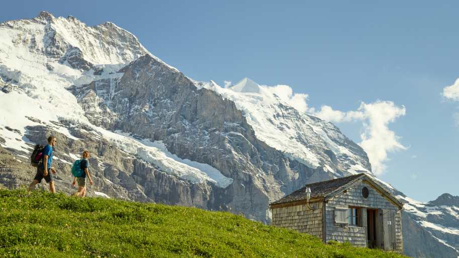 Mittellegihuette Eiger Walk Wandern Jungfrau Sommer